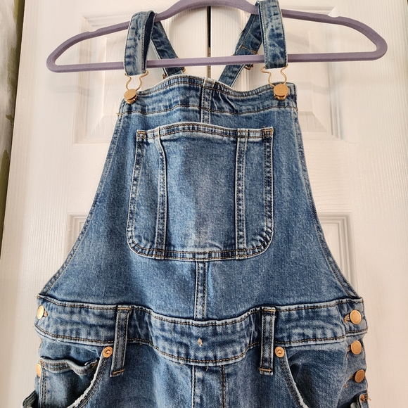 Universal Thread Light to Medium Blue Denim Overalls with Brass Buttons GRUNGE - Picture 5 of 14